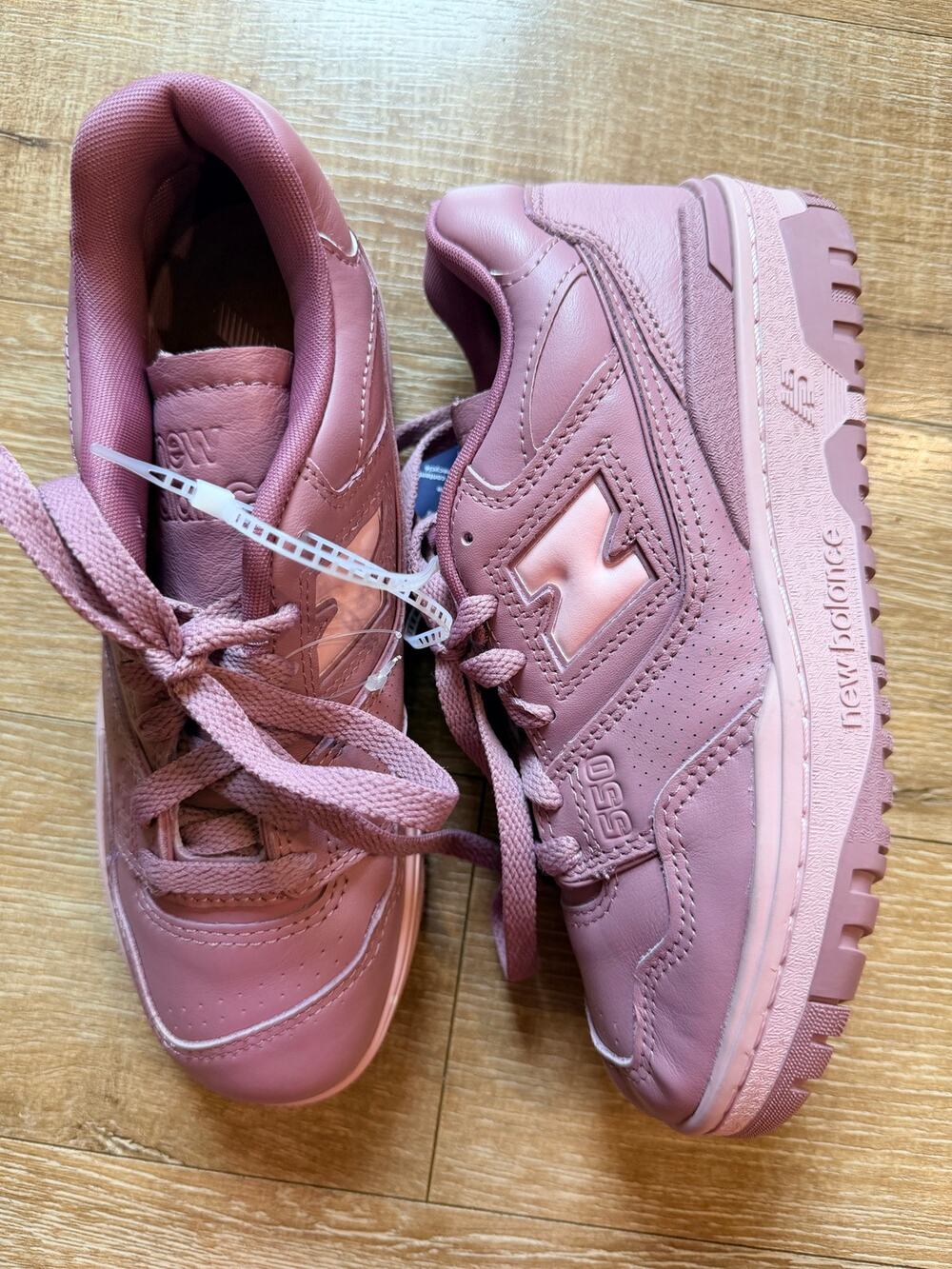 New Balance 550 Monochromatic pack- rosewood